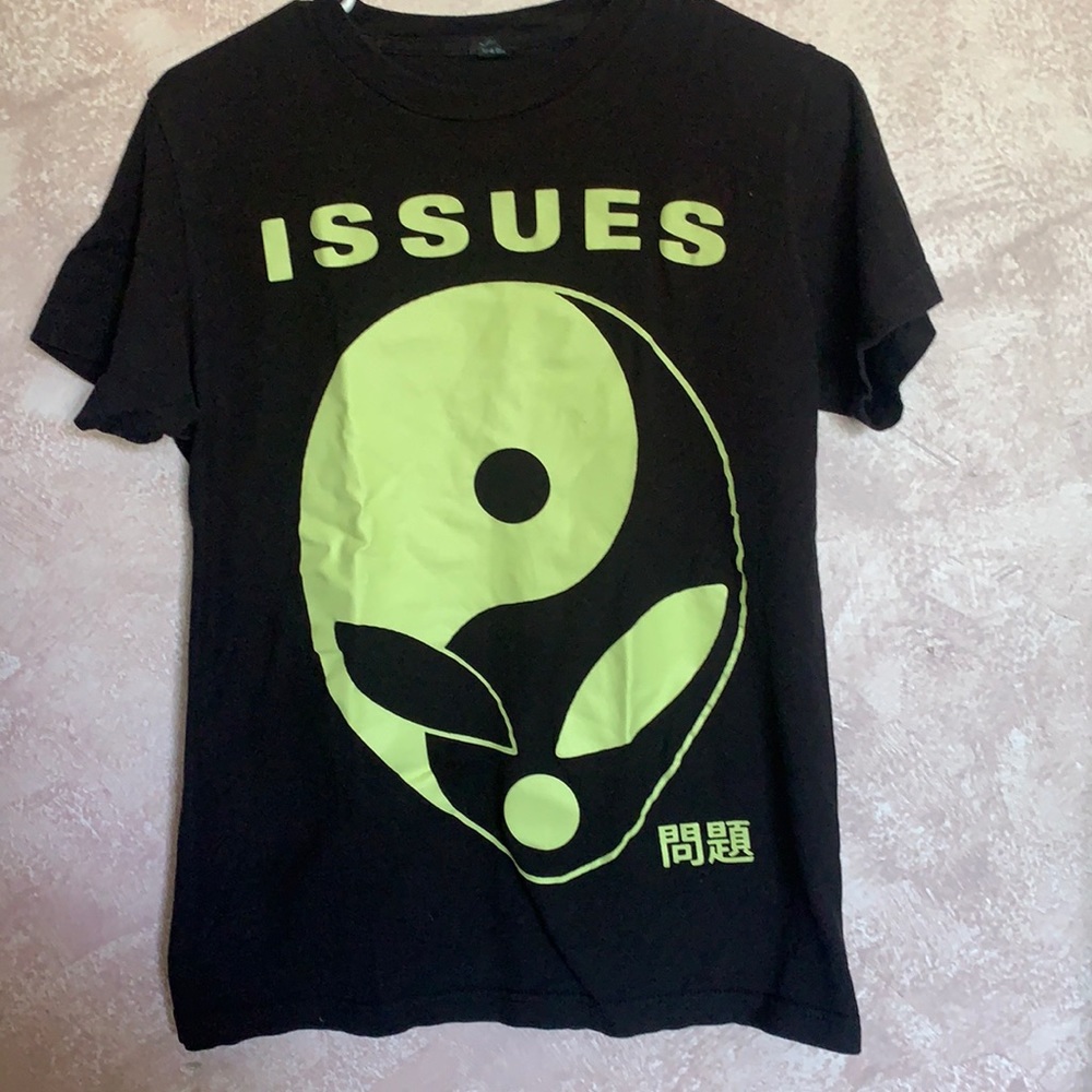 Black alien issues men’s small
